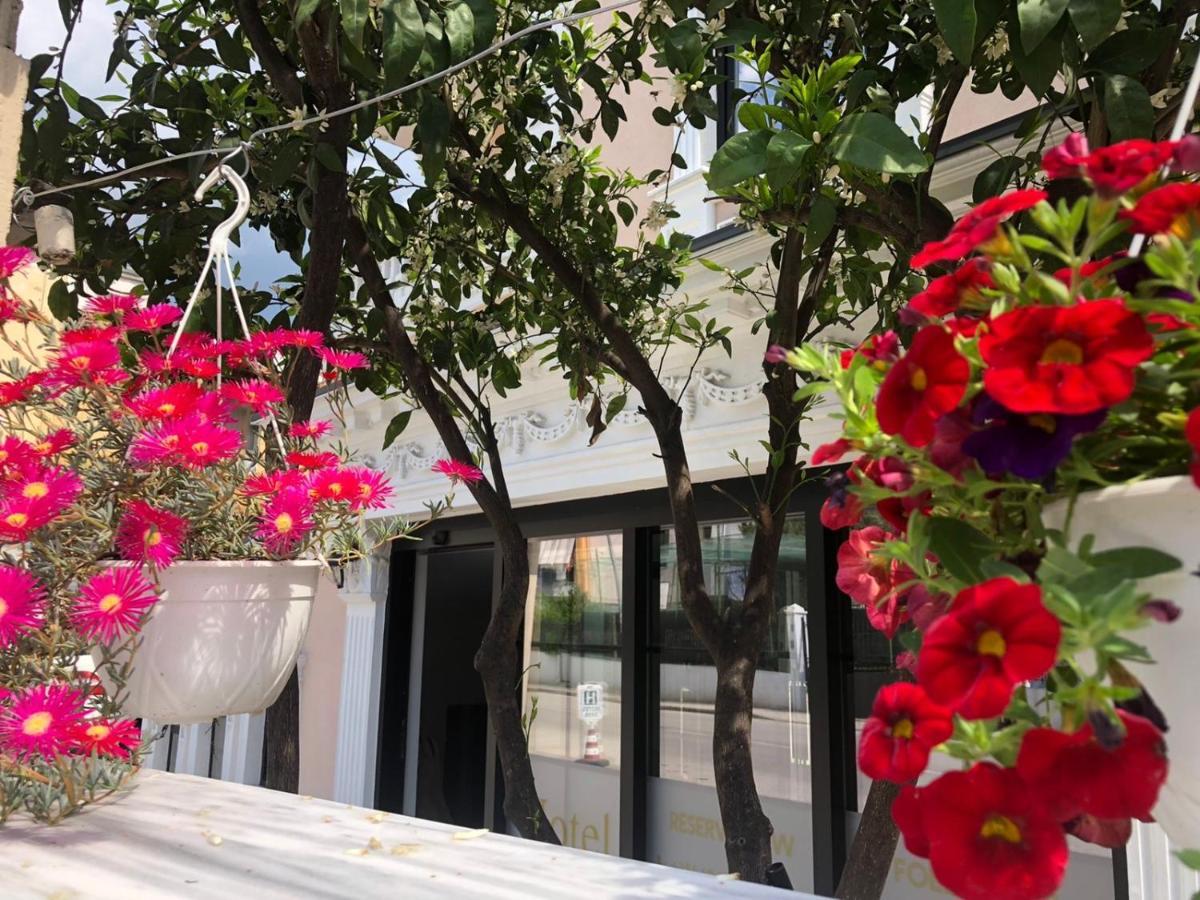 Sr99 Hotel Тирана Екстериор снимка